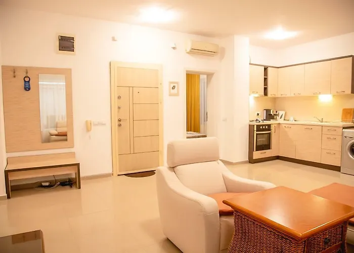 Sunset Vibes In - Breathtaking Views And Pool - By Flаt Manаger Apartman *