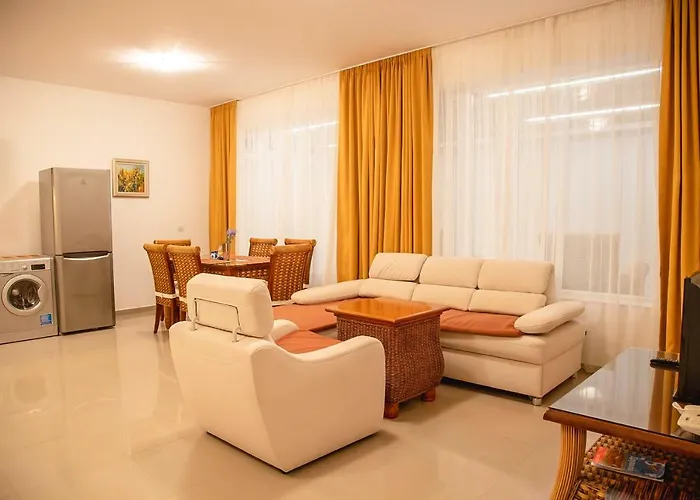 Sunset Vibes In - Breathtaking Views&pool - By Flаt Manаger