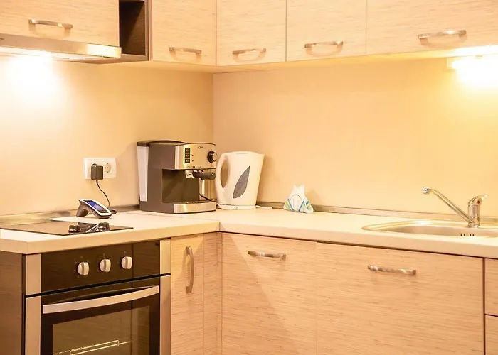 Sunset Vibes In - Breathtaking Views&pool - By Flаt Manаger Апартаменты *